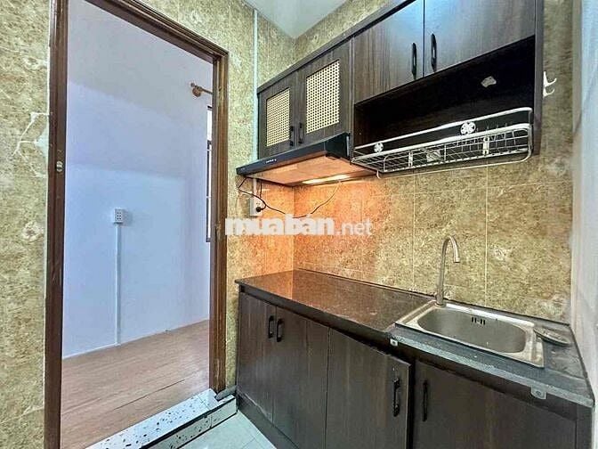 Cho thuê gấp căn hộ 2 phòng ngủ trung tâm quận 1 giá cực rẻ chỉ 7 trie