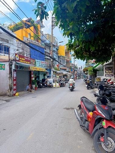 BÁN NHÀ MẶT TIỀN ĐƯỜNG QUẬN PHÚ NHUẬN 