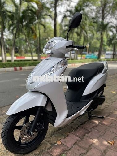 Xe máy Honda Lead màu trắng sản xuất 2013