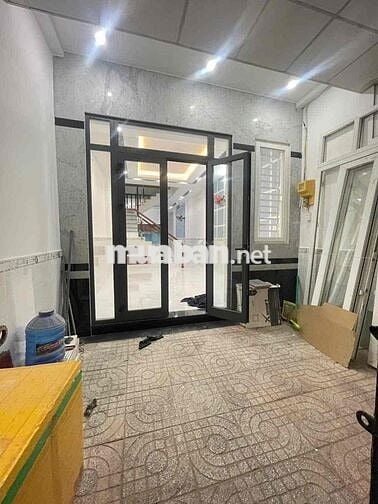 Nhà lầu mới 3 phòng 3 máy lạnh KDC Hàng Bàng