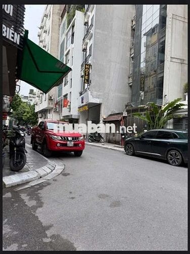 Tôi cần bán nhà Đào Tấn mặt ngõ ô tô chánh kinh doanh sầm uất. Tôi cần bán nhà Đào Tấn mặt ngõ ô tô chánh kinh doanh sầm uất.