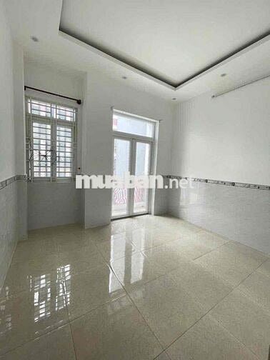 Nhà lầu mới 3 phòng 3 máy lạnh KDC Hàng Bàng