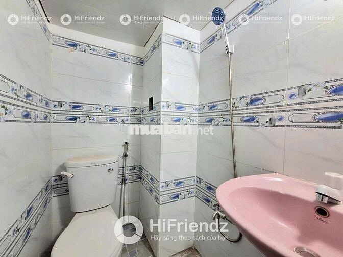 PHÒNG TRỌ GÁC MỚI 100% - CỬA SỔ TRỜI - RỘNG RÃI - SÁT NGUYỄN VĂN LUÔNG