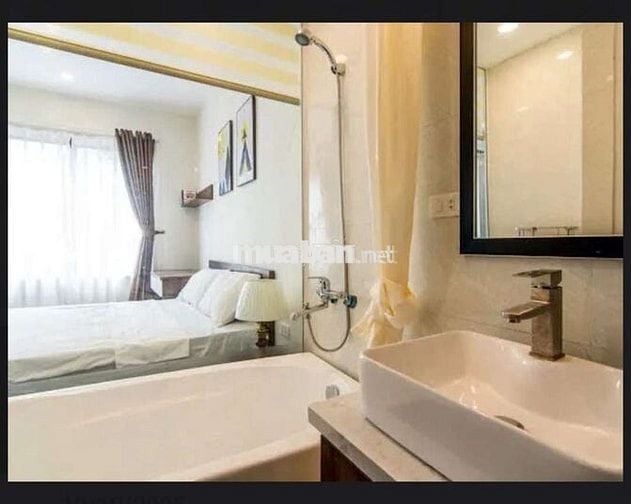 Tôi cần bán nhà Đào Tấn mặt ngõ ô tô chánh kinh doanh sầm uất.