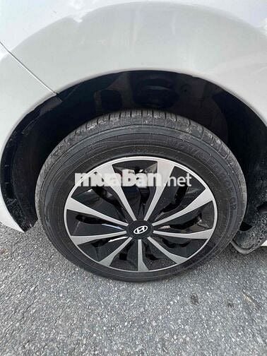 Hyundai Grand i10 2018 Sedan 1.2 MT - 130000 km