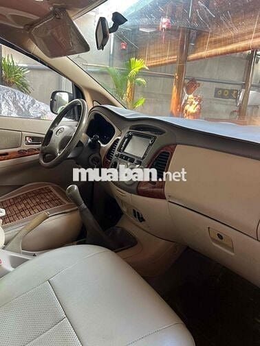 Toyota Innova 2008 G - 100000 km