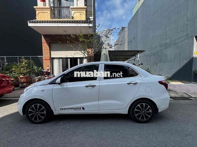 Hyundai Grand i10 2018 Sedan 1.2 MT - 130000 km