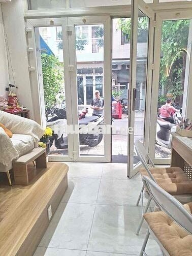 Siêu nhà MT khu Phan Xích Long- Cần bán gấp
