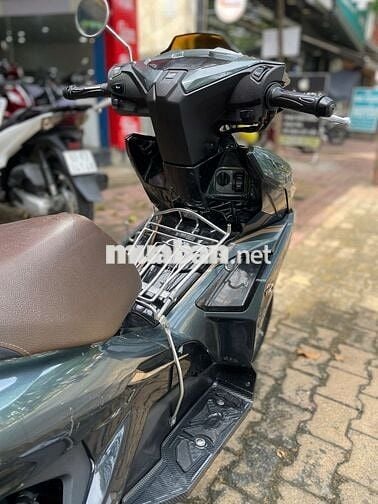 Xe máy Honda Air Blade 150 màu xám đời 2021