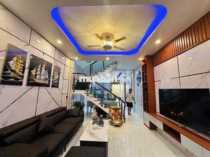 CHO THUÊ NHÀ HẺM Ô TÔ LÊ TRỌNG TẤN GẦN KÊNH 19/5