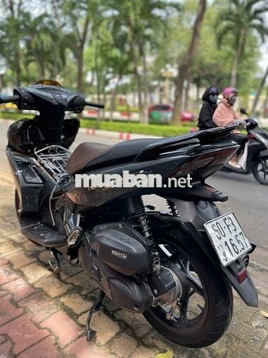 Xe máy Honda Air Blade 150 màu xám đời 2021