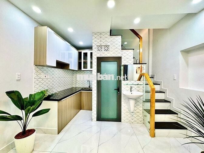 Nhà mới Bình Thạnh - Bùi Đình Tuý giá chỉ 4 TỶ x vị trí trung tâm
