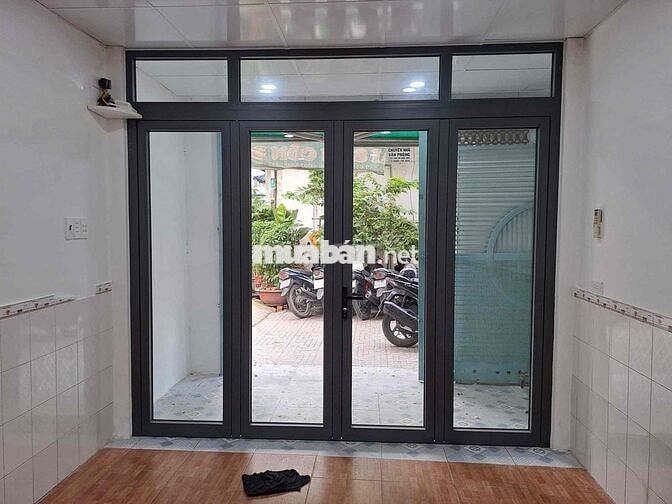 BÁN căn bìa . 67 m2 tầng trệt C/c CMT8 P12 Tân Bình
