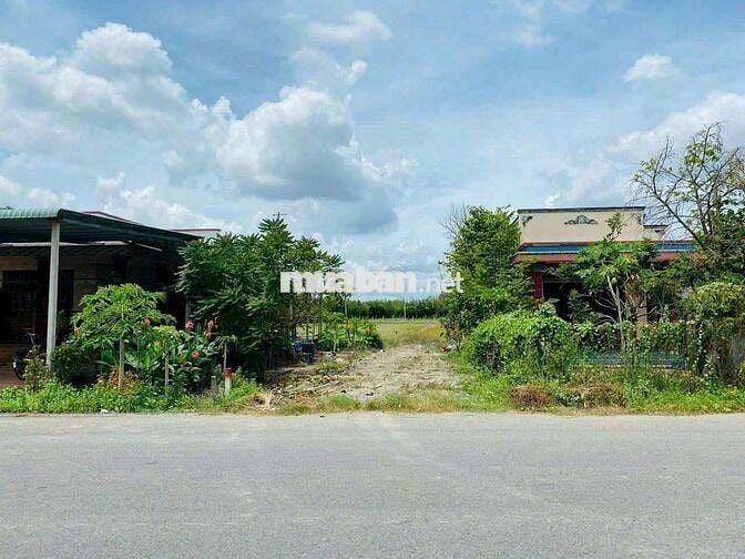 Bán đất thổ cư Tân Uyên 151m2 giá đúng 920tr mặt tiền đường nhựa 4m