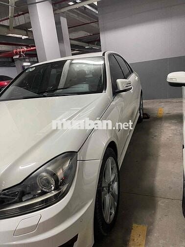 Mercedes Benz C Class 2012 C200 - 130000 km