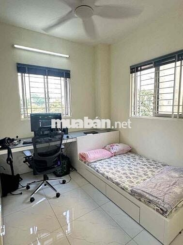 Chính chủ cần bán căn hộ 60m2 2PN Nam Trung Yên chỉ 5 tỷ