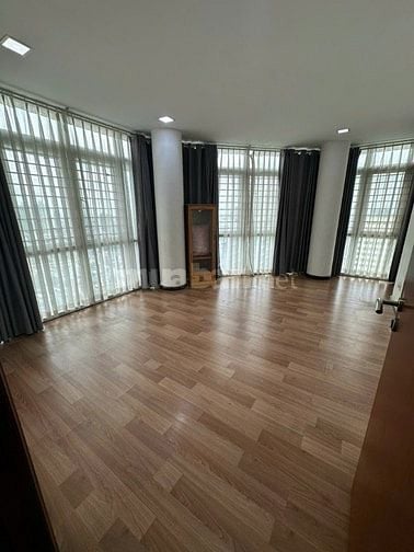 Căn hộ Duplex hiếm tại Tản Đà Court giữa lòng Q5 - 163m², 3PN giá thật