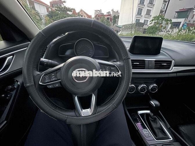 Mazda 3 2019 Sport 1.5L Deluxe - 80000 km