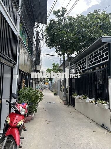 Nhà phố tại Lê Văn Lương nối dài. Sổ hồng sẵn. Dân cư tri thức cao.