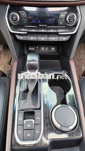 Hyundai Santa Fe 2019 2.4L  AT 4AWD pre - 80000 km
