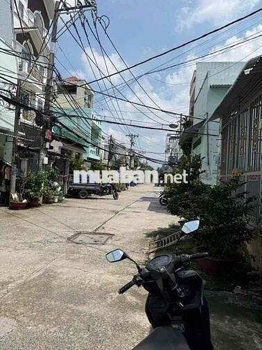 nhà thuê giá rẻ hơn kho Bùi tư toàn an lạc bình Tân DT135m giá 13tr