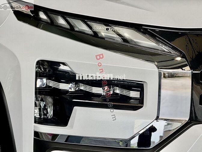 Mitsubishi Xpander Cross 1.5 AT 2024 - 599 Triệu
