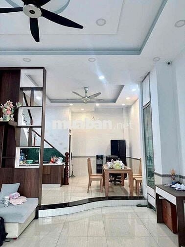 NHÀ 3 TẦNG- 5,5 x 10 - HẺM 6M THÔNG