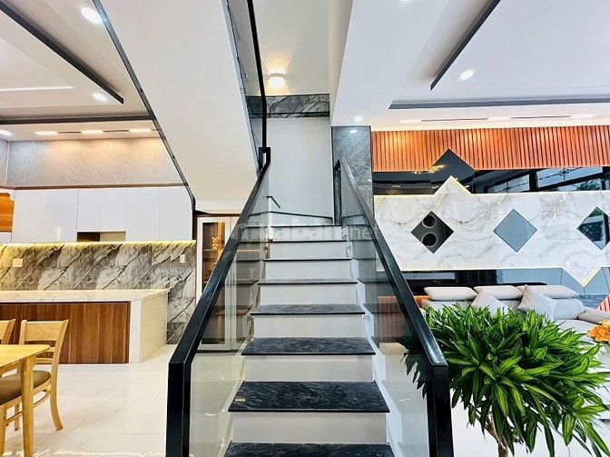 Nhà mới xây gàn kcn Cầu Tràm 112,5m2 SHR 4Pn 3Wc full 2ty280.