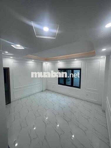GIÁP BÁT- 20M RA OTO- 6 TẦNG  THANG MÁY -   NHÀ MỚI KÍNH KOONG