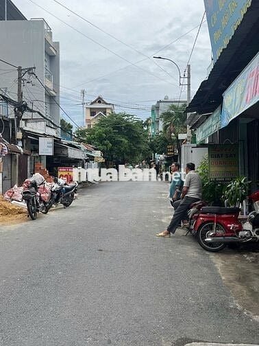 Cần bán gấp đất KDC K82 6x20m, đường nhựa 10m. Giá 8.8 tỷ bớt lộc