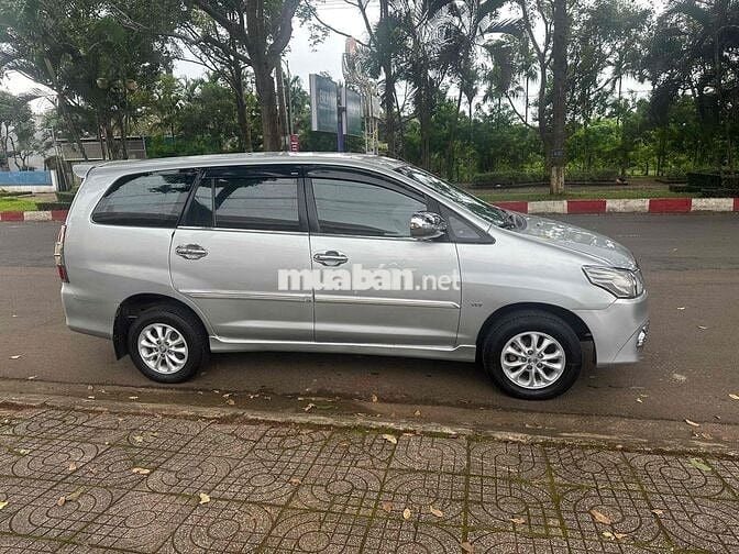 gd cần bán innova 2013 máy zin xe đẹp nét