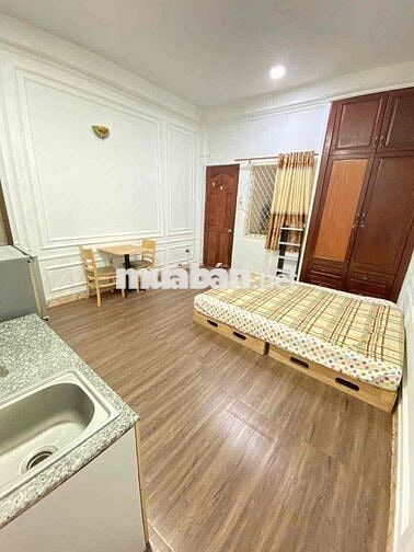 Chính Chủ Cho Thuê Phòng Studio Cửa Sổ Ban công giếng trời
