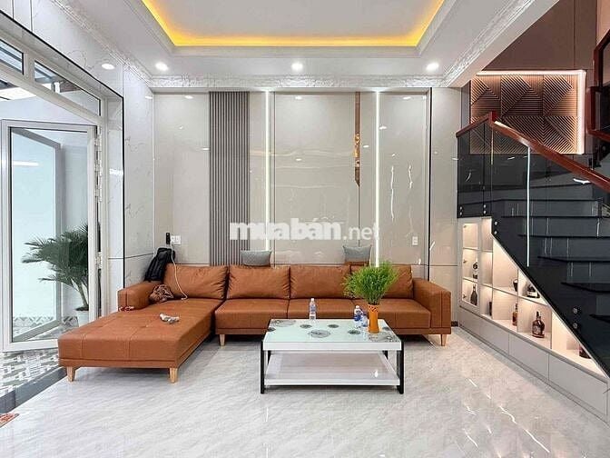 Mặt tiền kinh doanh Ngay KCN Sóng Thần.Nhà 3 tầng xây mới full nội tha