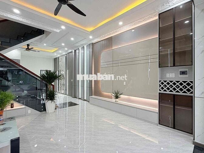 Mặt tiền kinh doanh Ngay KCN Sóng Thần.Nhà 3 tầng xây mới full nội tha