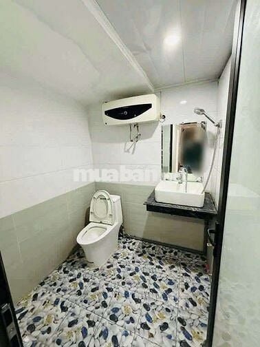 Bán đất tặng nhà Ngọc Thụy –33m² x 2T, MT 4m – Ngõ đẹp,– Giá hơn 5 tỷ