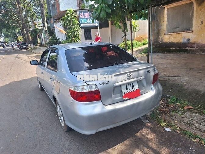 Toyota Vios 2007 số sàn màu bạc
