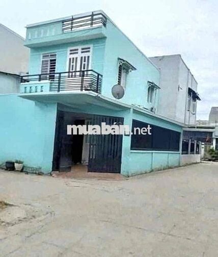 Cho thuê nhà lầu trệt 100m2 có sân đậu ô tô - Đông Hoà - Dĩ An