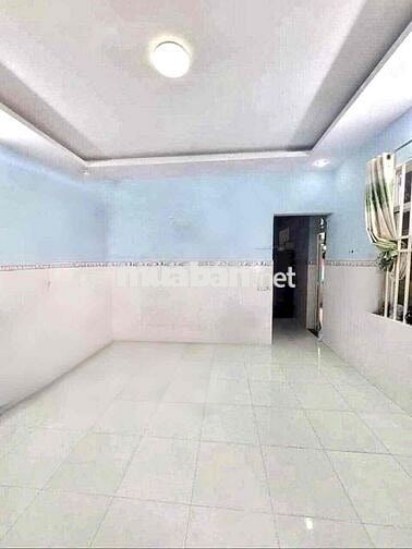 Cho thuê nhà lầu trệt 100m2 có sân đậu ô tô - Đông Hoà - Dĩ An
