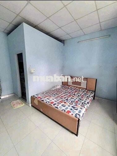 Cho thuê nhà lầu trệt 100m2 có sân đậu ô tô - Đông Hoà - Dĩ An