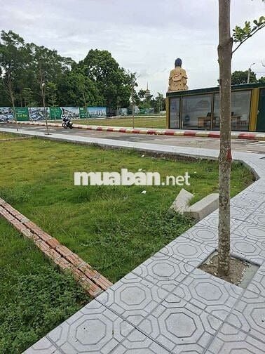 Siêu F0 từ chủ – Khu CNC, Hòa Lạc.
•Dt 100m², lô góc 2 mặt thoáng.