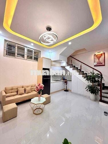 nhà đẹp Ngã Tư Sở , gần Đại Học Thuỷ Lợi chỉ hơn 7 tỷ , Quận Đống Đa