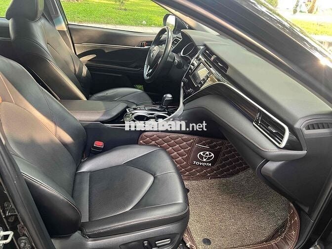Toyota Camry 2019 2.0G - 110000 km