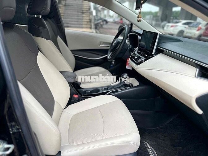 Toyota Corolla Altis 2022 1.8G - 19999 km,có BHTV