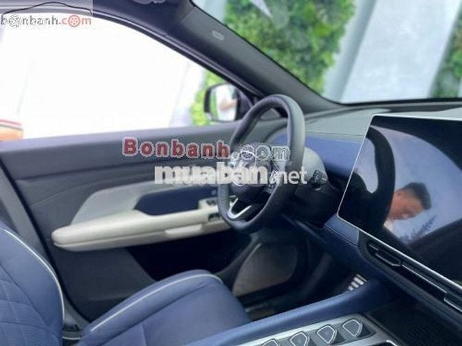 VinFast VF9 Plus 2025