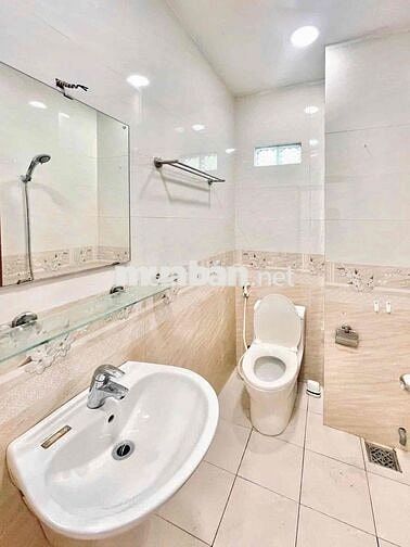 🏘️ CĂN HỘ BAN CÔNG TÁCH BẾP Q3