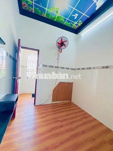 Cho thuê nhà mới 3 lầu hxh Tùng Thien Vương