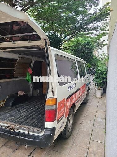 Toyota Hiace 2003 Van 3 chỗ - 200000 km