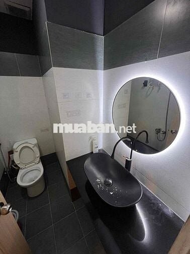 CHO THUÊ NHÀ NGUYÊN CĂN BA ĐÌNH Q8. CÁCH MẶT TIỀN 1 CĂN Full NỘI THẤT
