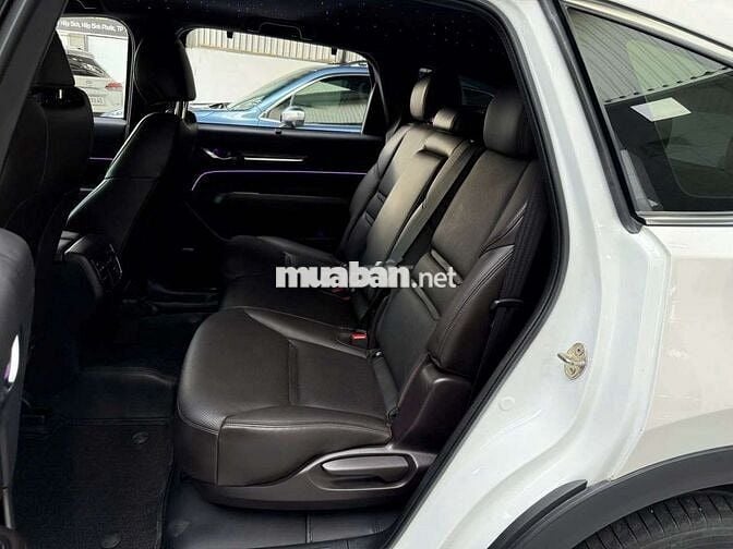 Mazda cx8 2.5L AWD- 18000 km