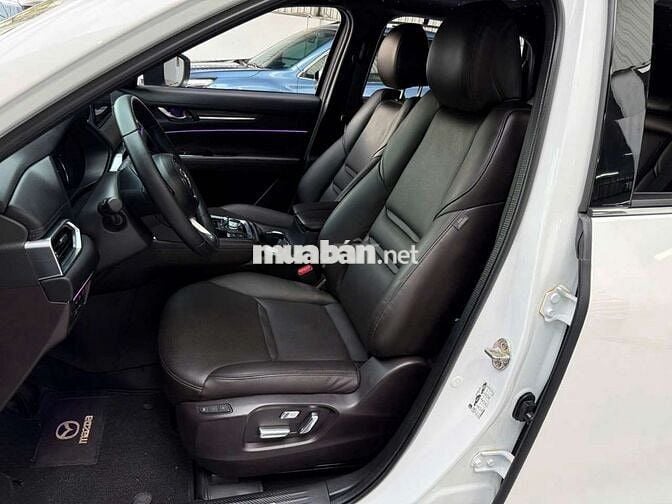 Mazda cx8 2.5L AWD- 18000 km